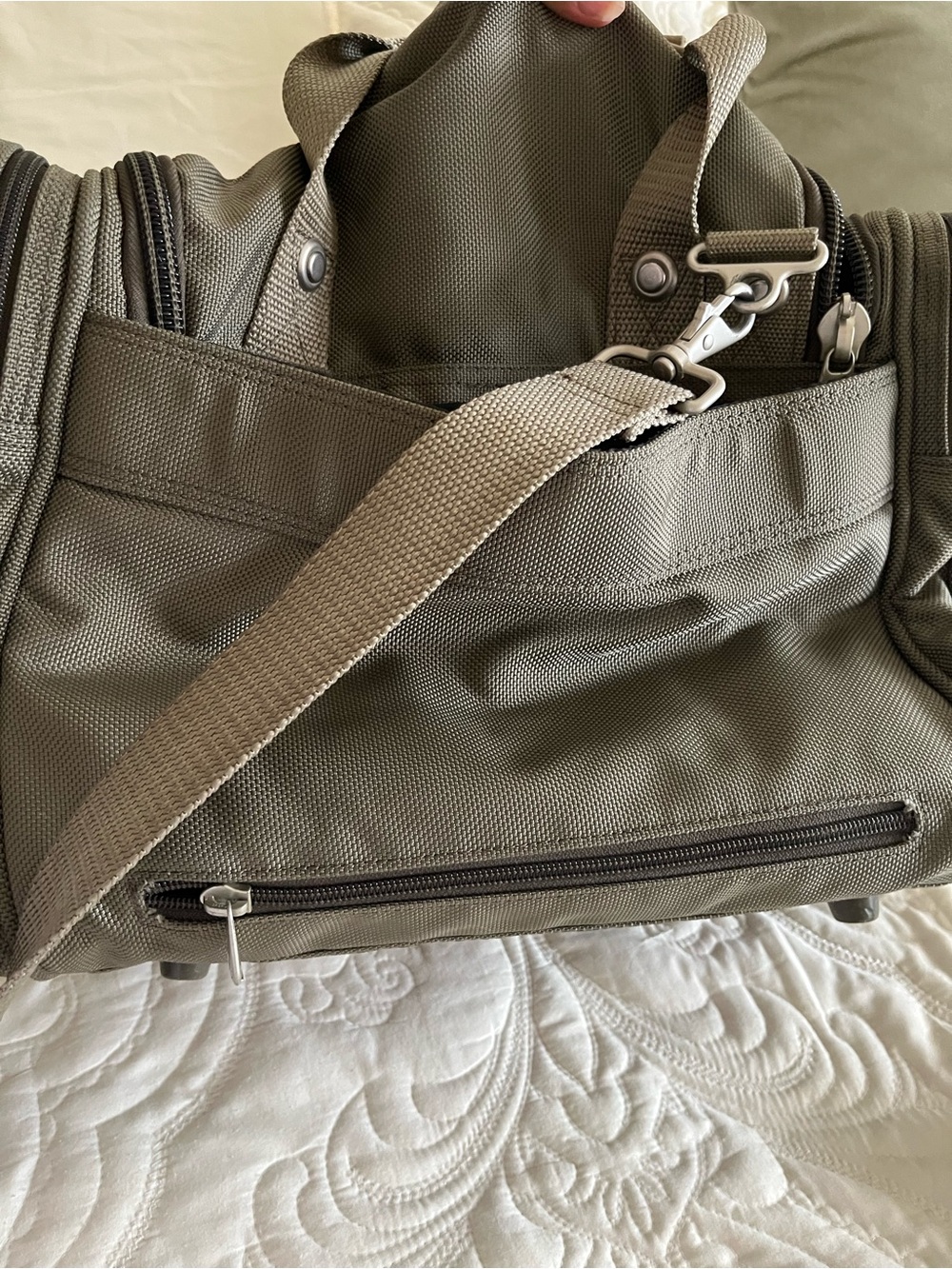 Briggs & Riley Olive Men's Travel Bag - Picture 8 of 11